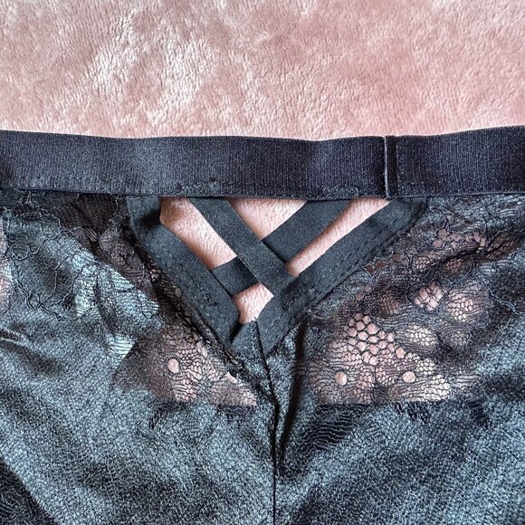 NWT Torrid Curve Size 1X Black Super Soft Lace Cheeky Mid-rise Panty w Lattice - Picture 5 of 6